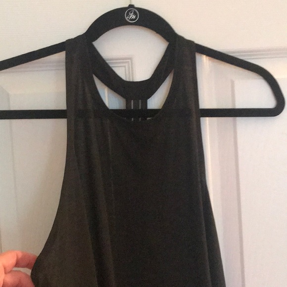 EUC Athleta tanks - fuchsia and black size m - Picture 6 of 8